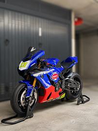 Yamaha R1 pista / strada