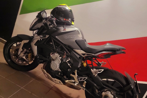 Mv agusta dragster 800