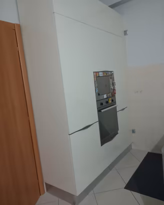 CUCINA CON PENISOLA 