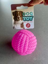 Pallina per cane fucsia con suono | gioco squeaky