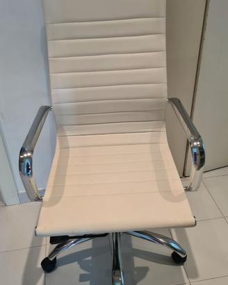 Sedia da ufficio perfettamente funzionante 50 euro