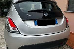 Lancia Y Gold 2011