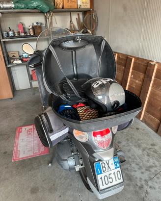 Scooter aprilia scarabeo