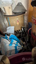 ATTREZZATURA PER CANTINA