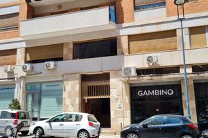 Stanza in studio professionale traversa via terras