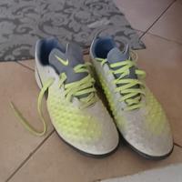 scarpe da calcetto nike 