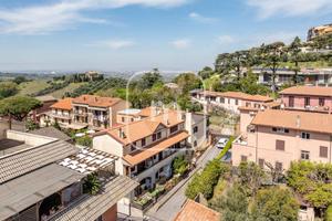 Appartamento di 130 m² con 4 locali a Colonna