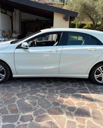 Mercedes-benz A180 1.5 benzina