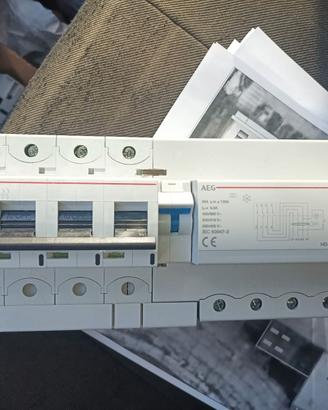 Interruttore magnetotermico differenziale 80 A 0.3