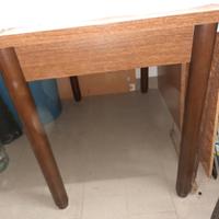 Tavolo allungabile con marmo