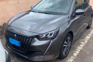 Automobile Peugeot 208 GPL