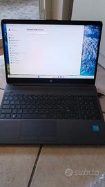 notebook hp i3-1215u=16 giga. 256ssd