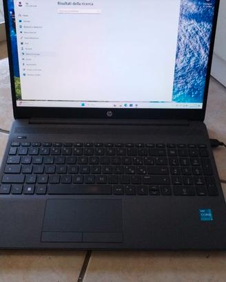 notebook hp i3-1215u=16 giga. 256ssd