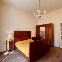 Stanza singola con balcone, zona Campidoglio