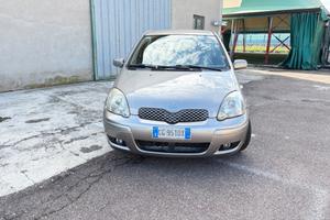 Toyota Yaris 1.3i 16V cat 3 porte Sol Neopatentati