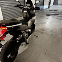 Yamaha X-ADV 750