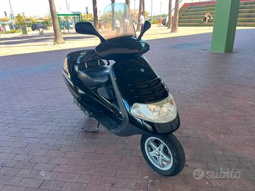 Piaggio Hexagon 125 LX4