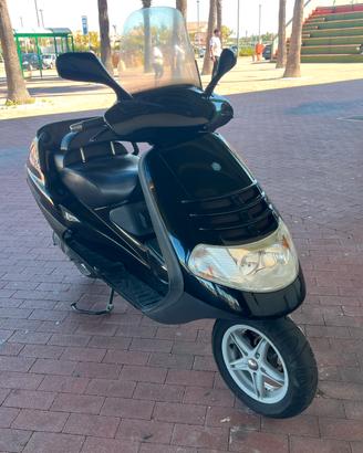 Piaggio Hexagon 125 LX4