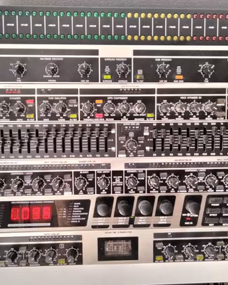 BEHRINGER linea audio 