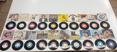  vinili 45"giri con copertina di artisti italiani