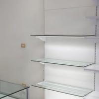 espositore con vetro temperato e luci led