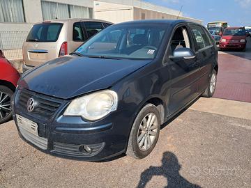 Volkswagen Polo 9N3 anno 2009 ricambi usati