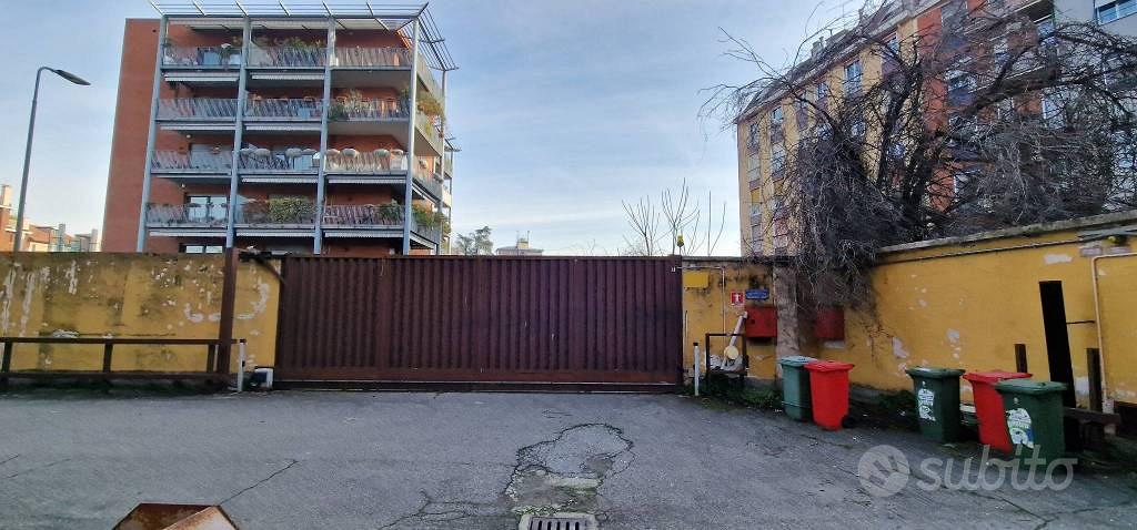 Immobile di 599 m² con più di 5 locali a Milano - Vista 4