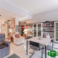 AMPIO TRILOCALE CON BOX IN PIENO CENTRO A MAGENTA!