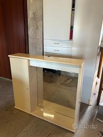 Mobiletto con specchio per il bagno e anta
