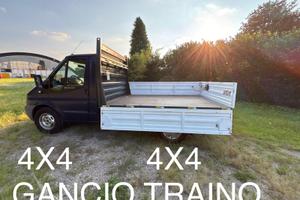 FORD TRASNIT 4X4 CON GANCIO TRAINO