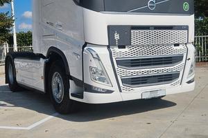 Nr. 02 pezzi - Volvo FH500 - I Save
