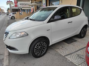Lancia Ypsilon 2016 0.9 TwinAir Benzina metano LEG