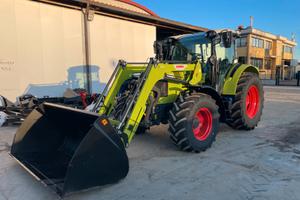 Trattore Claas Arion 470