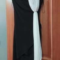 Vestito di bianca brandi