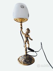Lampada da tavolo vintage con putto dorato