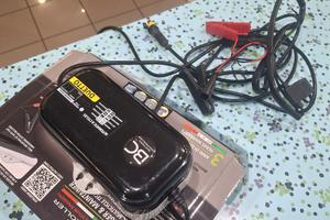 Carica batterie moto 