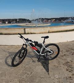 bici elettrica rockrider ST-100 