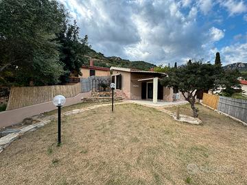 Villa singola ristrutturata e con ampio giardino