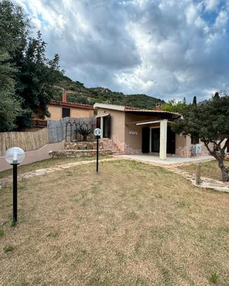 Villa singola ristrutturata e con ampio giardino