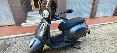 Vespa 310 GTS hpe