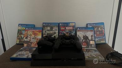 PlayStation 4 con controller e giochi inclusi