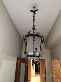 Lampadario lanterna in ferro battuto e vetro 
