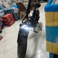 Bici con pedalata assistita