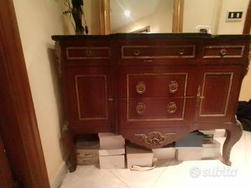 Mobile basso intarsiato da salone o da ingresso