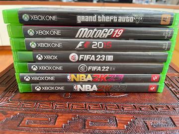 Lotto di 7 videogiochi per XBOX ONE