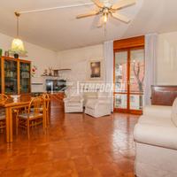 Quadrilocale con garage in zona barchetta