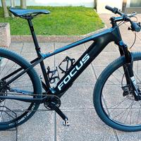 Occsionissima Ebaik Focus Raven 2 in carbonio