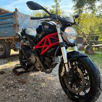 Ducati Monster 796