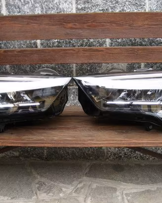 Fari per Opel Crossland X P17 1.2 (08, 68) - 1.2 