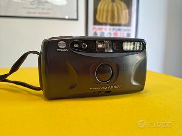 Minolta Freedom AF35 fotocamera pellicola 35mm